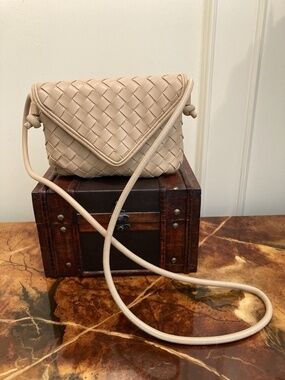 The Urban Expressions Kylo Vegan Leather Crossbody Bag Tan
